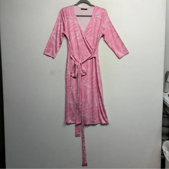 PattyBoutik Faux Wrap Dress Womens L Pink Leaf Geometric Surplice Tie - Picture 1 of 9